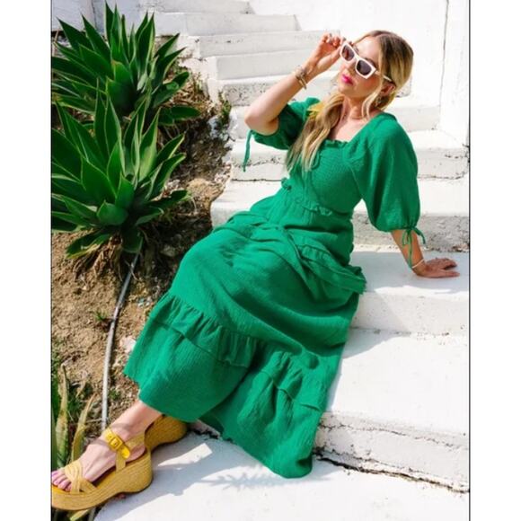 Ivy City Co Dresses & Skirts - Ivy City Co Green Maxi Dress